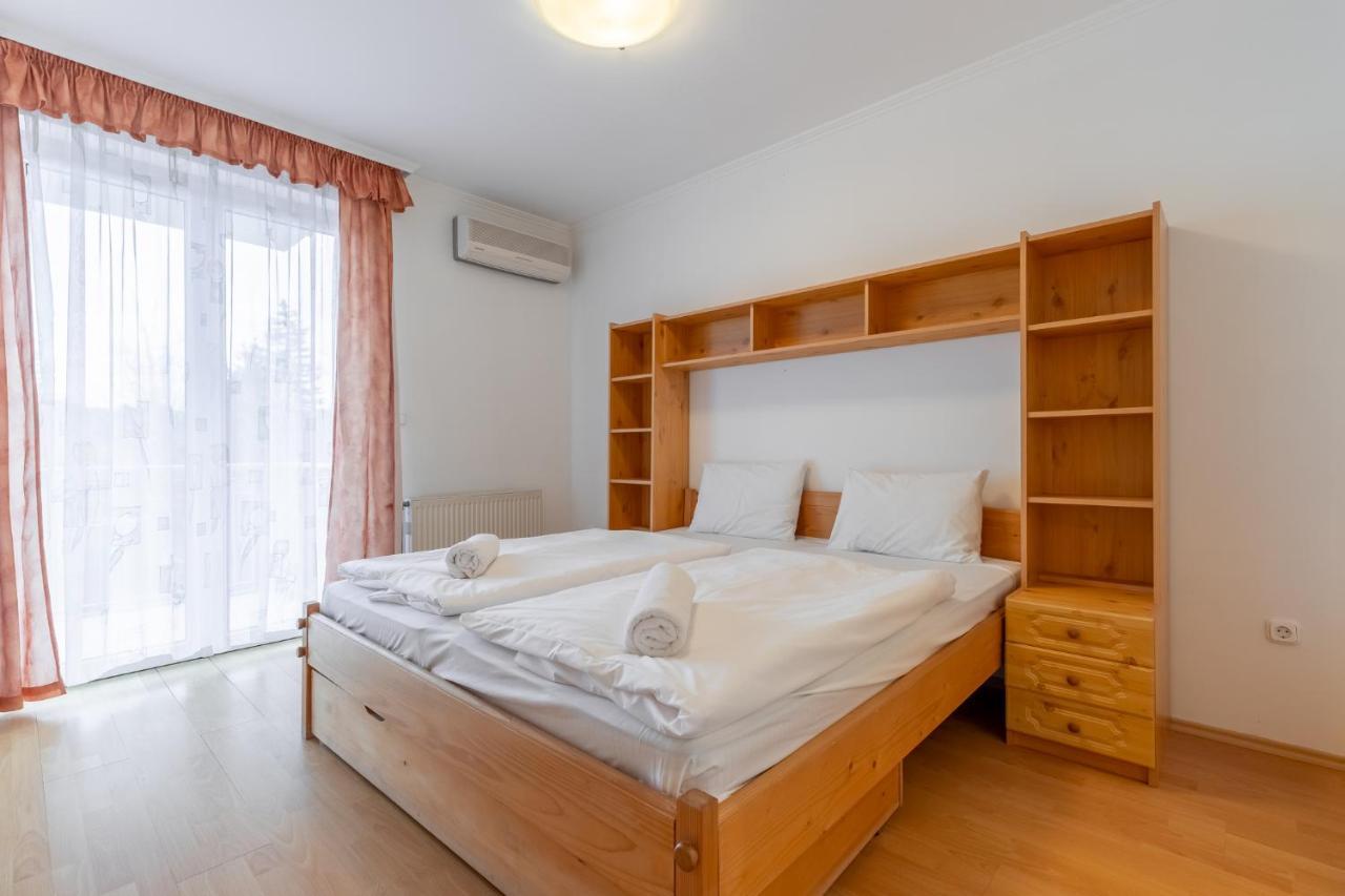 Egyuett A Csalad II Apartman By Bltn ชิโอฟก ภายนอก รูปภาพ
