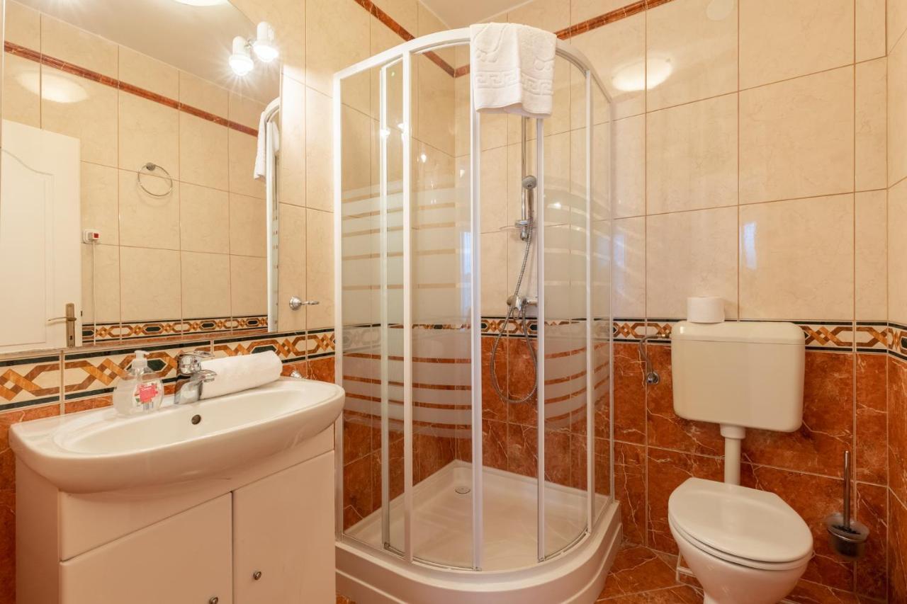 Egyuett A Csalad II Apartman By Bltn ชิโอฟก ภายนอก รูปภาพ